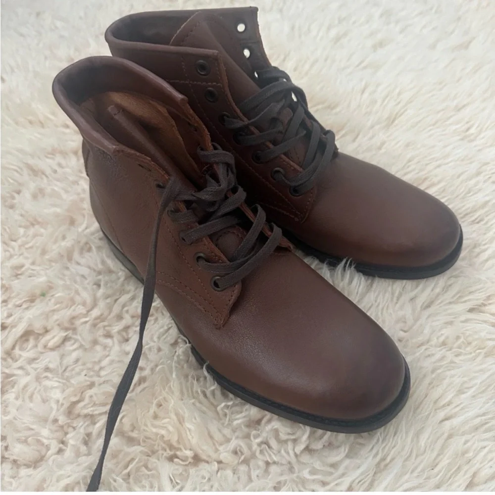Like New! Frye Brown Lace Up Leather Boots size 7 - Picture 1 of 8